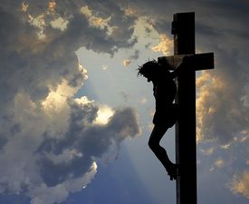 "Yo estoy cierto que el cuadro sangrante de la crucifixión del Señor hace que se conmuevan las entrañasw del cristiano que ama a su Señor de verdad" (Pastor Efraím Valverde Sr.